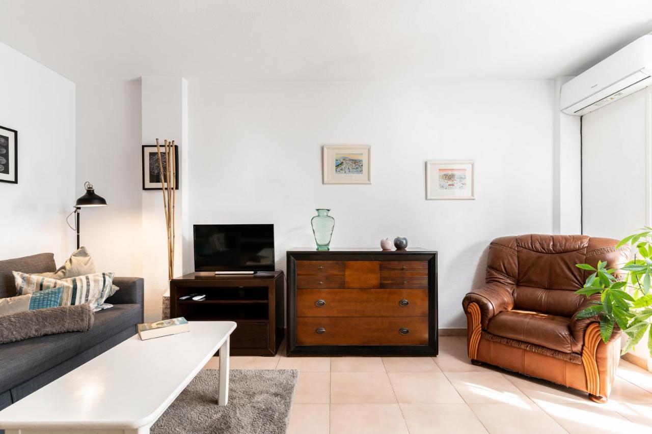 טורמולינוס Lovely Apartment Next To The Beach מראה חיצוני תמונה